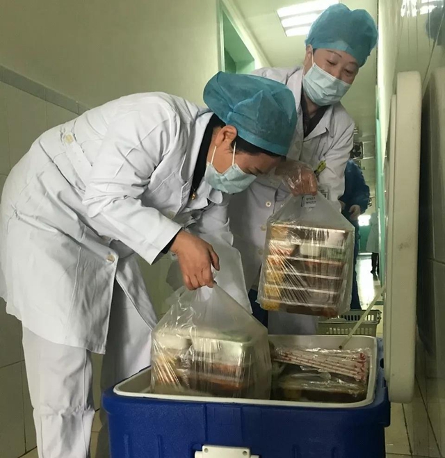 【西南醫(yī)大附院·堅(jiān)守】這批“60”后17年前戰(zhàn)非典，如今再戰(zhàn)新冠肺炎！(圖7)