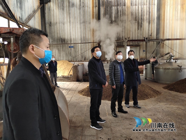 合江縣副縣長黃智勇率隊檢查企業(yè)疫情防控和安全生產(chǎn)工作(圖1)