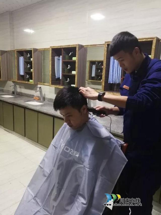全能消防員！瀘州消防的“Tony”(圖3)