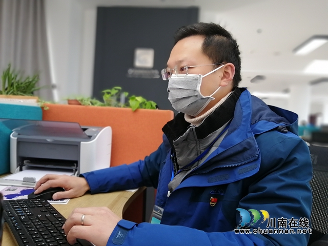疫情防控宣傳的排頭兵李小紅：我用鏡頭敬英雄！