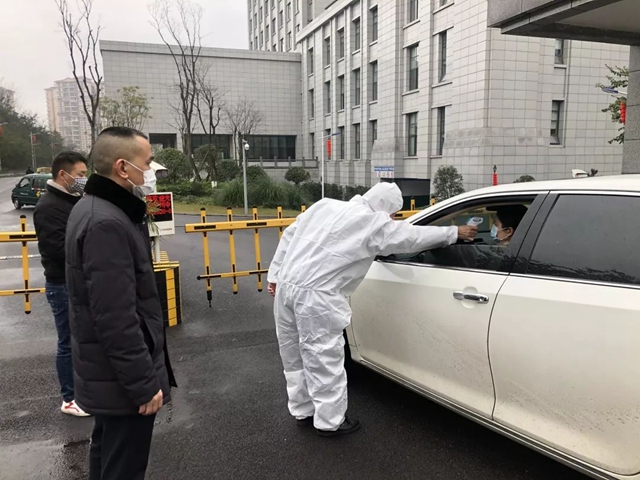 【瀘州中院：戰(zhàn)“疫”有我】（二十三）戰(zhàn)場有你，后方有我！(圖2)