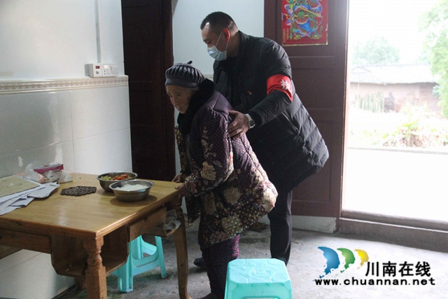 瀘縣云龍鎮(zhèn)：硬核管理再升級(jí) 堅(jiān)決打贏疫情防控殲滅戰(zhàn)(圖19)