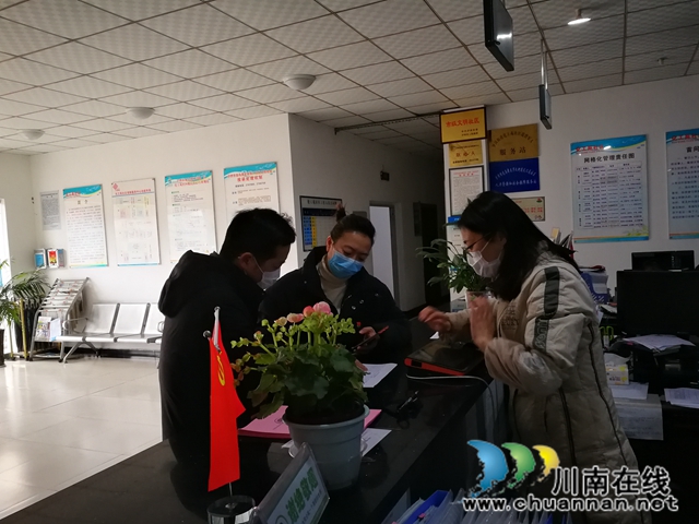龍馬潭區(qū)羅漢街道：加強(qiáng)疫情防控，開展復(fù)工復(fù)產(chǎn)宣傳工作
