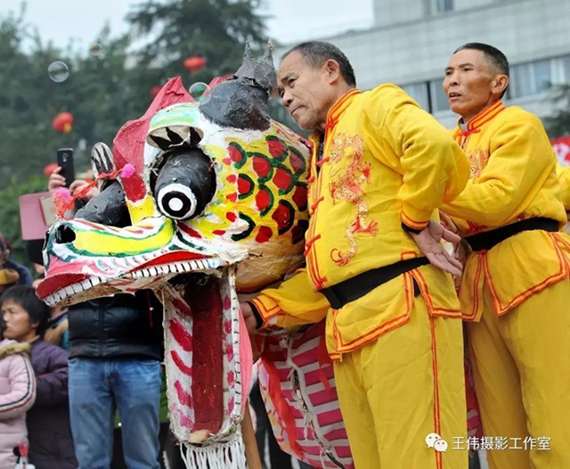 二月二，龍?zhí)ь^！||王偉鄉(xiāng)愁攝影作品《龍在民間》賞析(圖45)