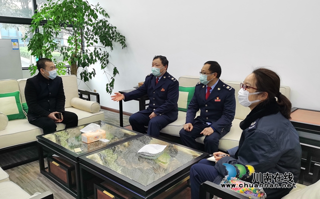 江陽區(qū)稅務(wù)局：出口退稅加碼服務(wù)，穩(wěn)定外貿(mào)促進發(fā)展
