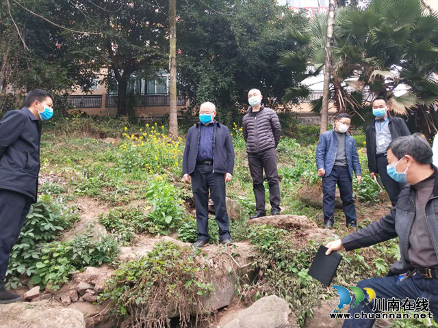 瀘縣縣委常委、常務(wù)副縣長(zhǎng)張文杰率隊(duì)督察瀨溪河河長(zhǎng)制工作開展情況