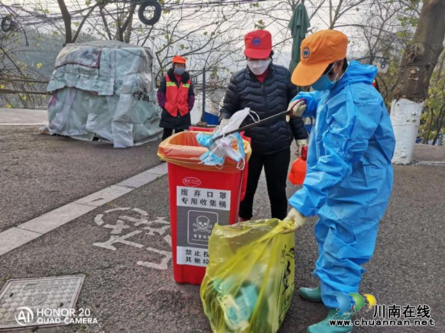 瀘縣綜合行政執(zhí)法局：負重前行城管人  默默筑起“防疫墻”(圖3)