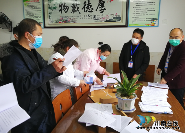 瀘縣立石鎮(zhèn)督查指導(dǎo)學(xué)校防疫及開學(xué)準(zhǔn)備工作