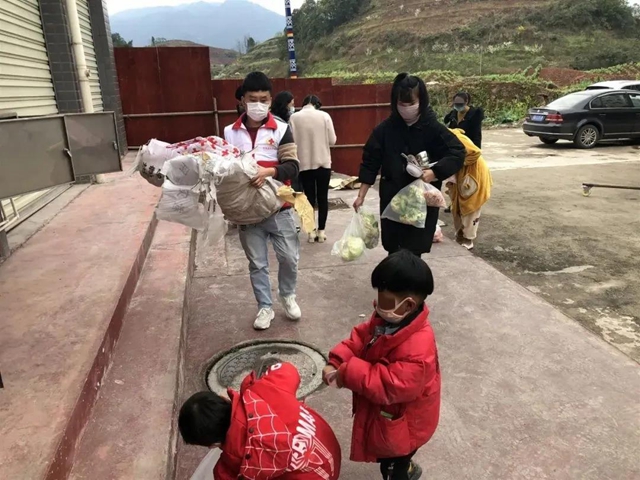 湖北一家8口年前到宜賓旅游！結果在興文住了40天！(圖8)