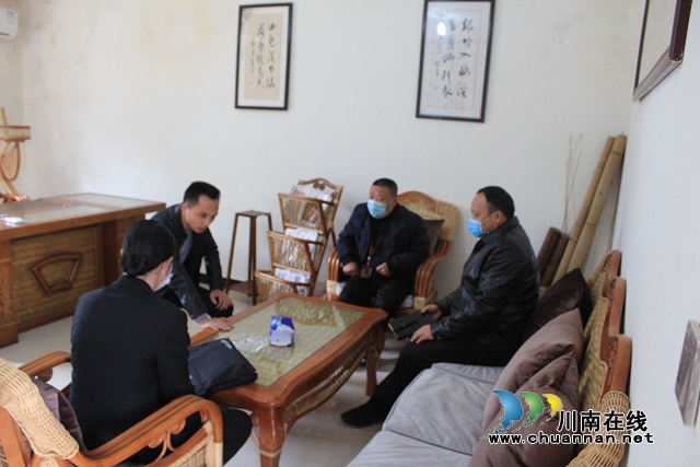 納溪法院：主動服務(wù)  助推創(chuàng)建“無訟村”