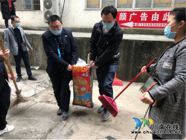 環(huán)境衛(wèi)生大掃除，合江縣市場監(jiān)管局一起行動！(圖4)