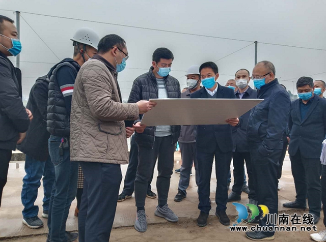 肖剛率隊到瀘縣玉蟾街道督導民生工程建設(圖2)