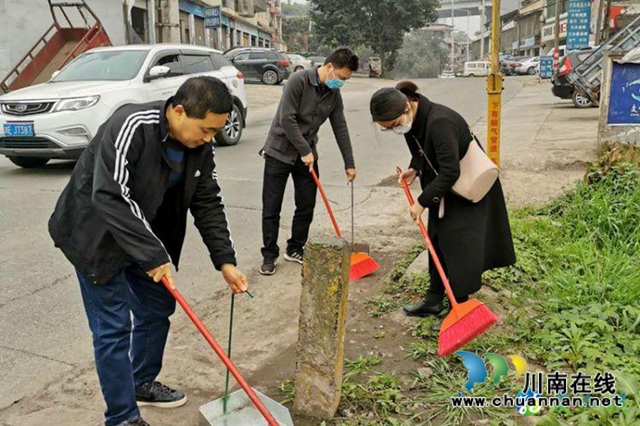 納溪區(qū)萬名黨員干部職工為家園“清肺”(圖5)