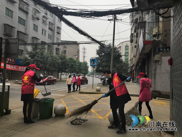 龍馬潭區(qū)特興街道：發(fā)動(dòng)群眾，“5+1”做好“周末大掃除”(圖2)