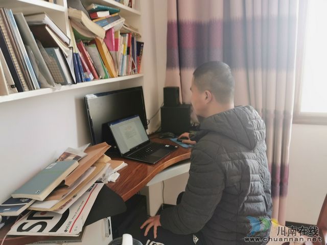 四川警察學(xué)院：伴著脫貧攻堅的沖鋒號前進(jìn)