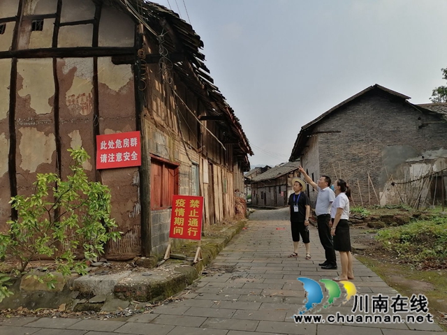 瀘縣玉蟾街道開(kāi)展暴雨后災(zāi)情排查工作(圖2)