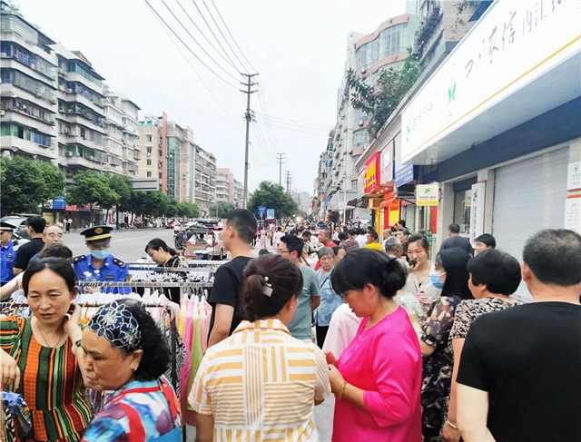 內(nèi)江城區(qū)這10個(gè)地段可擺攤，18條街道管控放寬(圖2)