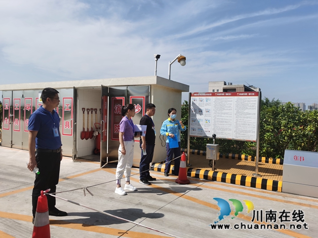 江陽區(qū)茜草街道對加油站、加氣站安全大檢查(圖1)