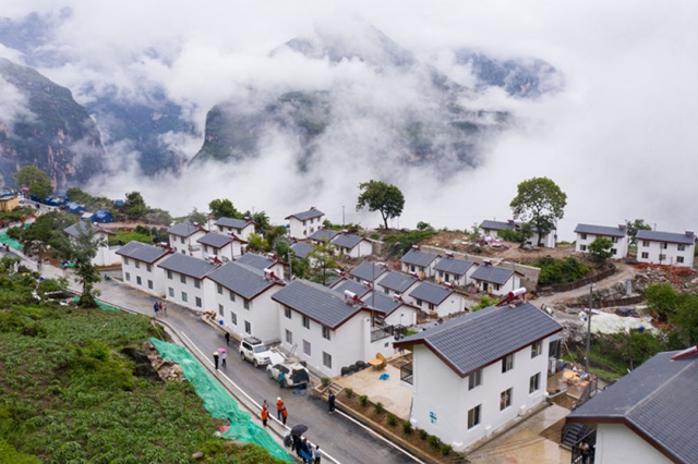 我國最后一個具備條件通硬化路的建制村阿布洛哈村通車了(圖15)