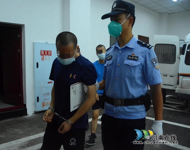 江陽區(qū)法院公開開庭審理一起“套路貸”刑事案件，8人被指控涉嫌詐騙(圖9)