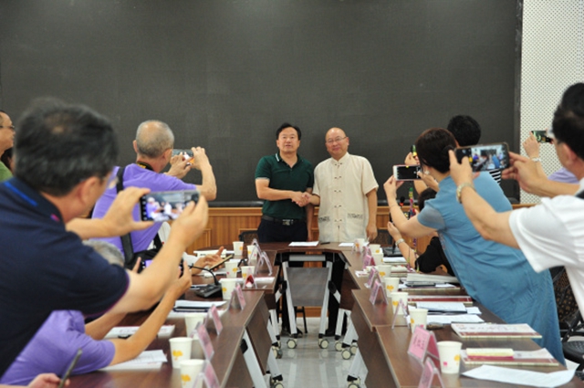 重慶市江津區(qū)與瀘州市文聯(lián)互動發(fā)展簽署協(xié)議 助力成渝雙城經(jīng)濟(jì)圈建設(shè)(圖5)