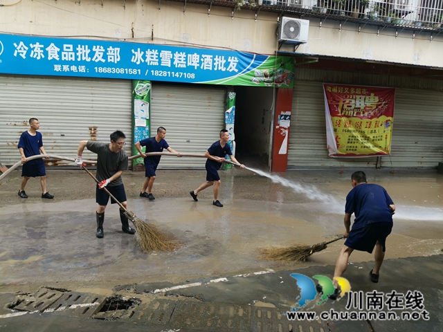 洪峰過后，瀘縣海潮鎮(zhèn)打響“水退人進”的清淤大戰(zhàn)(圖4)