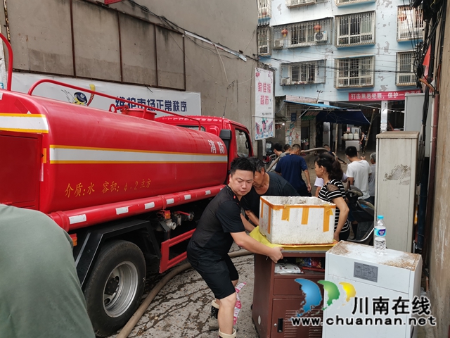 洪峰過后，瀘縣海潮鎮(zhèn)打響“水退人進”的清淤大戰(zhàn)(圖15)