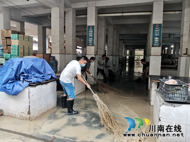 洪峰過后，瀘縣海潮鎮(zhèn)打響“水退人進”的清淤大戰(zhàn)(圖14)