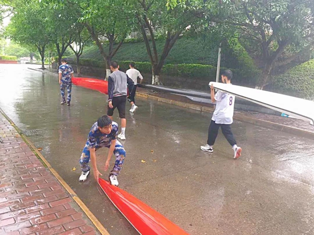 瀘州市水上運(yùn)動項目設(shè)備“艇”進(jìn)瀘縣九中(圖3)