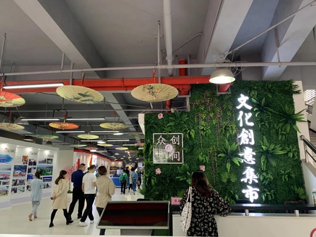 美滋滋！瀘州肥兒粉/肖鴨子/麻辣雞/畢阿婆…在一家店就能買到！(圖6)