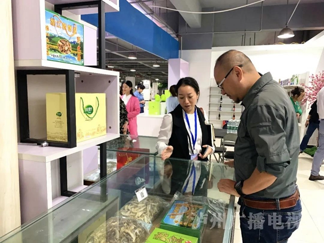 美滋滋！瀘州肥兒粉/肖鴨子/麻辣雞/畢阿婆…在一家店就能買到！(圖8)