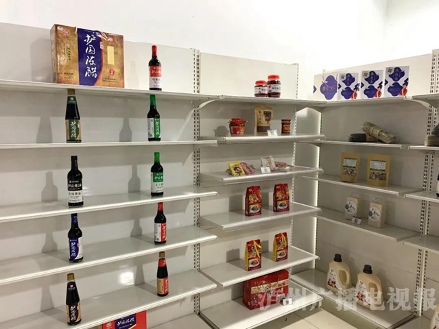 美滋滋！瀘州肥兒粉/肖鴨子/麻辣雞/畢阿婆…在一家店就能買到！(圖9)