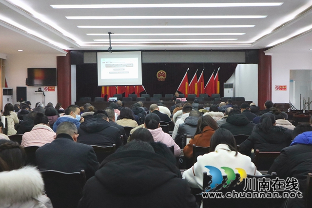 瀘縣縣委宣講團(tuán)到云龍鎮(zhèn)宣講黨的十九屆五中全會精神(圖2)