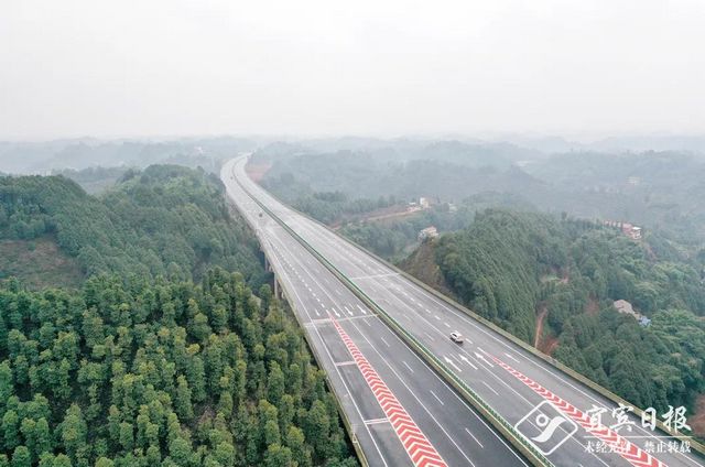 成宜高速90分鐘全線跑完！雙向6車道 年底試通車運(yùn)營(圖7)