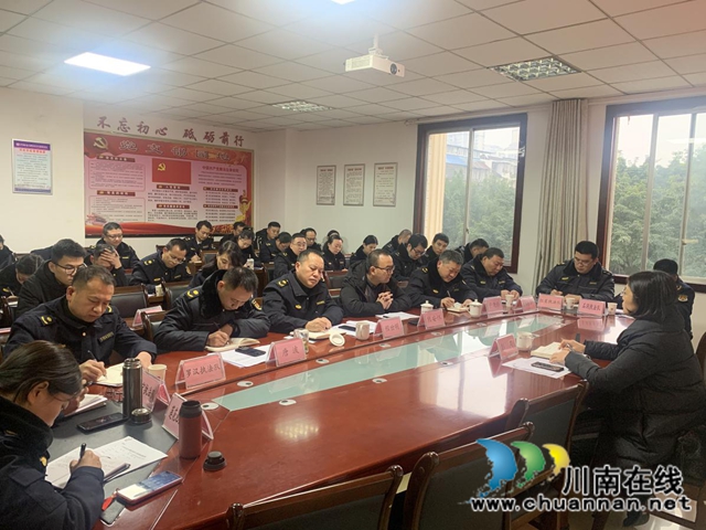務(wù)虛會上謀實招，龍馬潭區(qū)綜合行政執(zhí)法局這樣做(圖2)