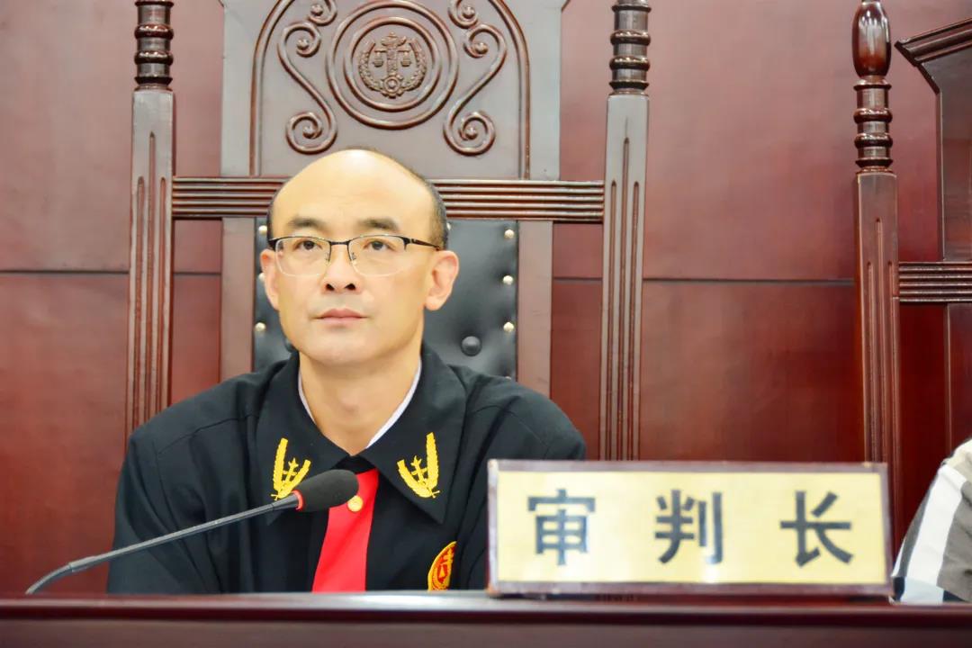 前敘永縣運管所所長充當“保護傘”獲刑10年半！(圖3)