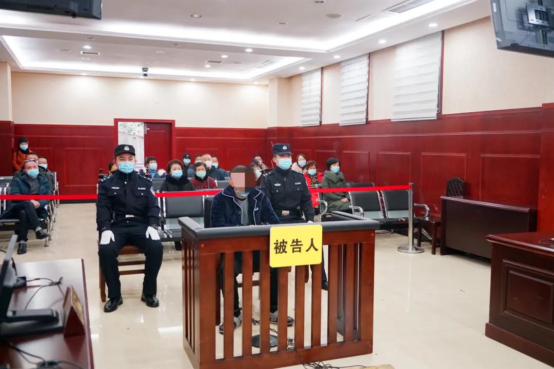 前敘永縣運管所所長充當“保護傘”獲刑10年半！(圖2)