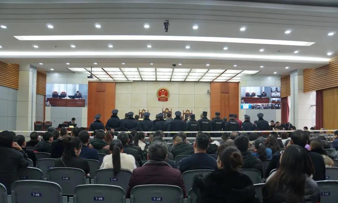 鐵腕掃黑！隆昌打掉3個惡勢力團(tuán)伙(圖1)