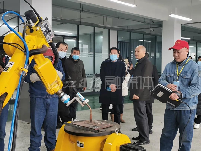 共做教育！內(nèi)江、自貢簽訂教育同城化發(fā)展協(xié)議(圖2)