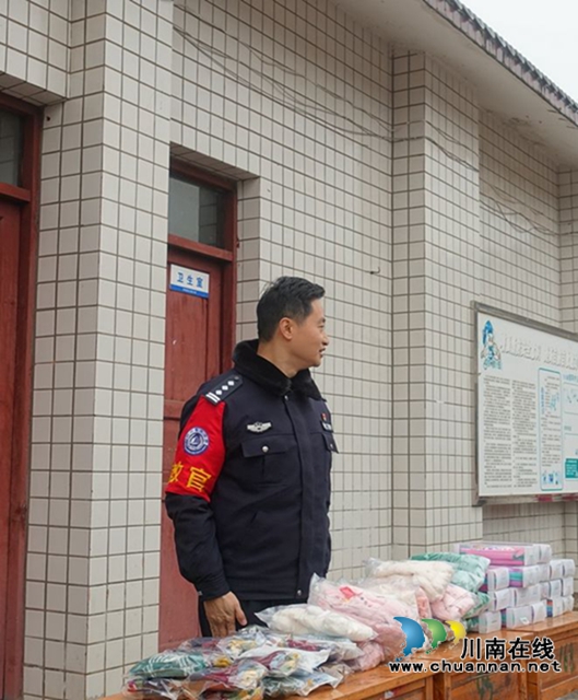 用我零花錢，給你送溫暖！瀘州市少年警校開展暖冬行(圖3)