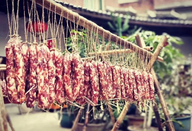 【擴(kuò)散】臘肉香腸吃得嗨！這幾類人千萬別吃？(圖6)