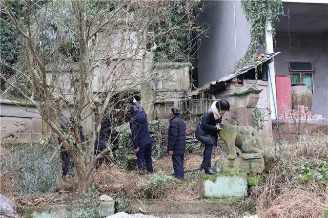 癡迷挖掘文化遺跡，內(nèi)江這位教師被譽為行走的“文史活字典”(圖2)