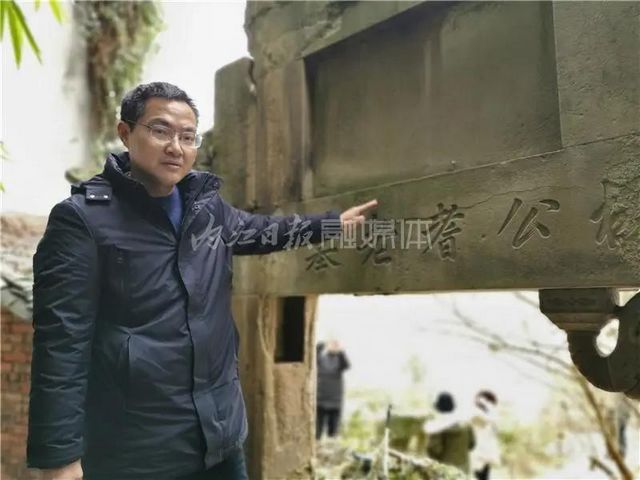 癡迷挖掘文化遺跡，內(nèi)江這位教師被譽為行走的“文史活字典”(圖3)
