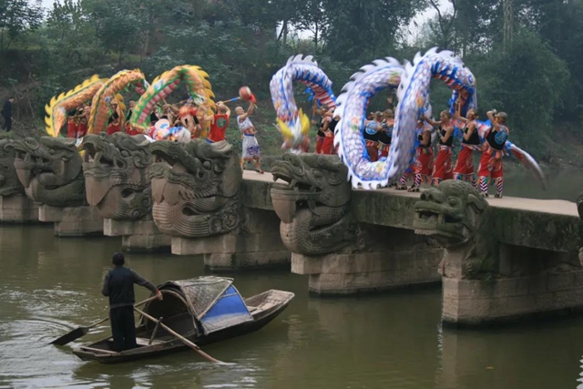 “換裝”歸來(lái)，瀘縣雨壇彩龍仍是王者！(圖28)