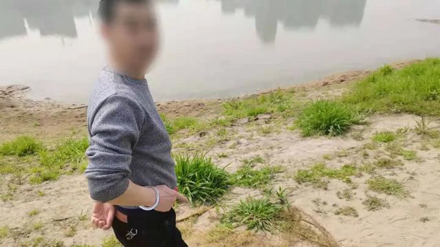 網(wǎng)友舉報：沱江有人非法捕魚，警察：安排！(圖5)