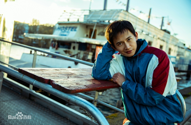 正在熱映，5天票房過億！這部國(guó)內(nèi)首部“掃黑除惡”影片的導(dǎo)演是隆昌人(圖5)