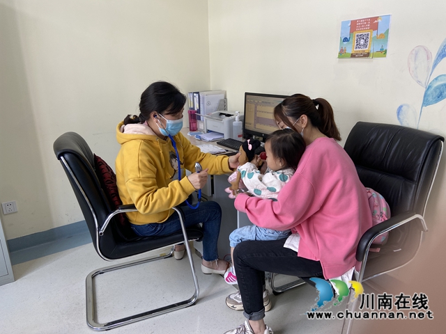 兒?？漆t(yī)生黃萍：家長和寶寶們眼中的“黃媽媽”(圖2)