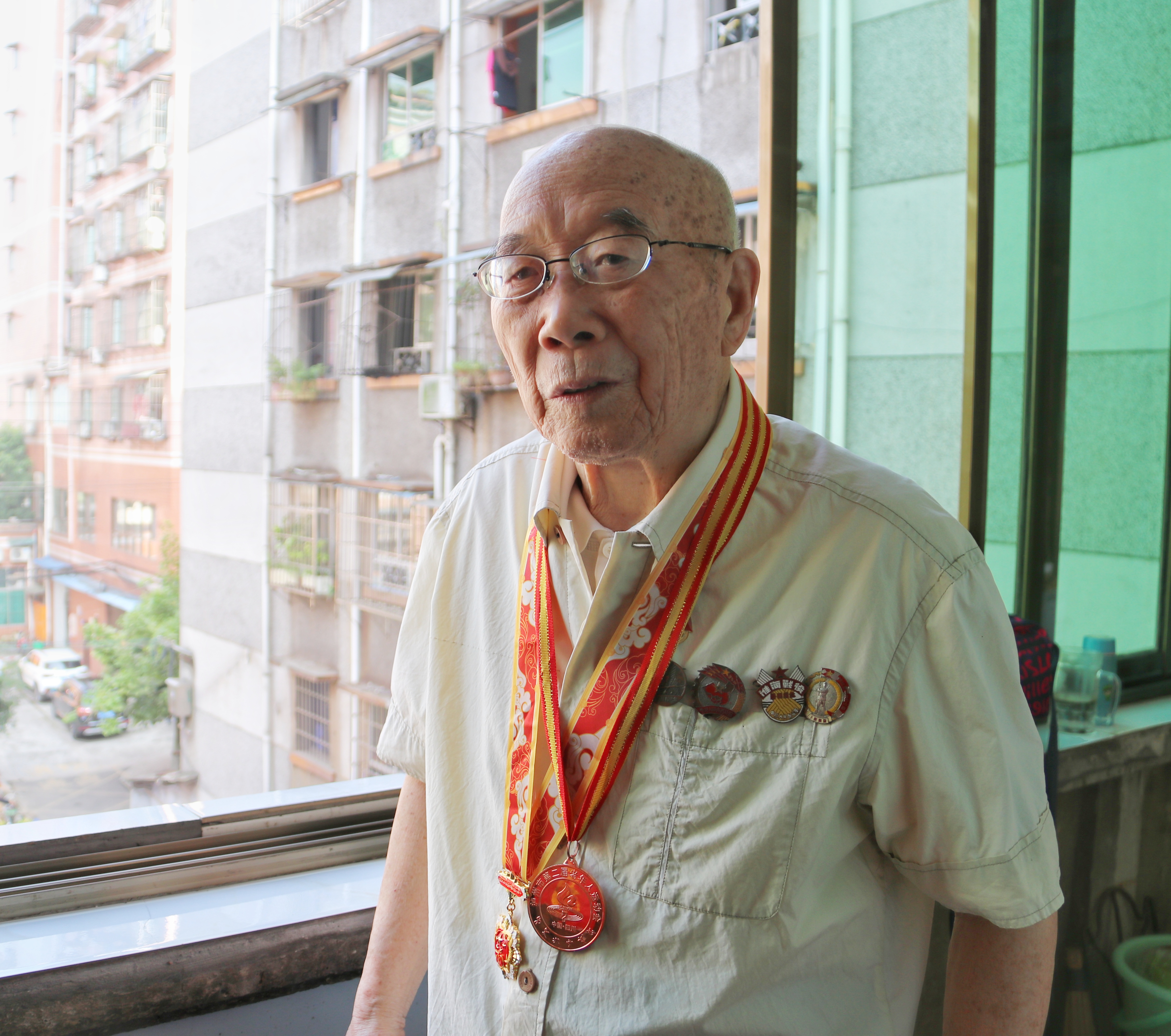 納溪區(qū)統(tǒng)戰(zhàn)老干部申天智：一句承諾守了73年！(圖2)