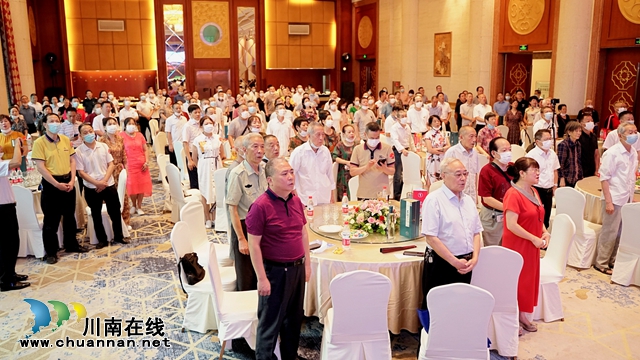慶祝瀘縣二中八十華誕瀘州地區(qū)師生聯(lián)誼會(huì)成功舉行(圖14)
