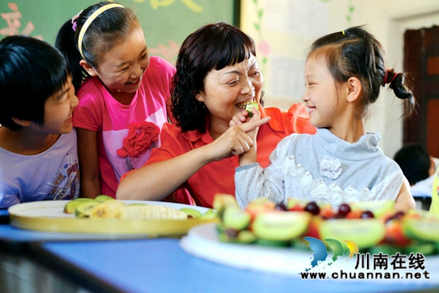 敘永摩尼鎮(zhèn)新苗實驗學(xué)校校長李修會：忠誠執(zhí)著守初心，無私奉獻(xiàn)擔(dān)使命(圖1)